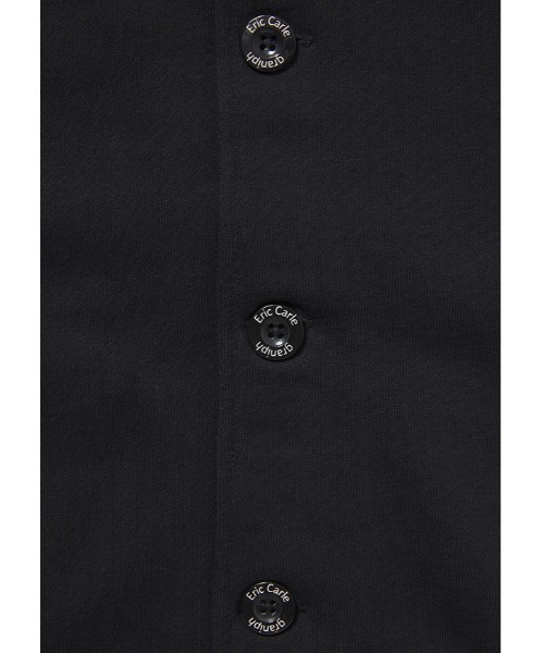 Design Tshirts Store graniph(デザイン ティーシャツ ストア グラニフ)の「レッド アップル エンブロイダリー(エリック カール)|コラボフーデッドスウェットブルゾン(ブルゾン・メンズ・ブラック・LARGE/MEDIUM/SMALL)」の6枚目の写真