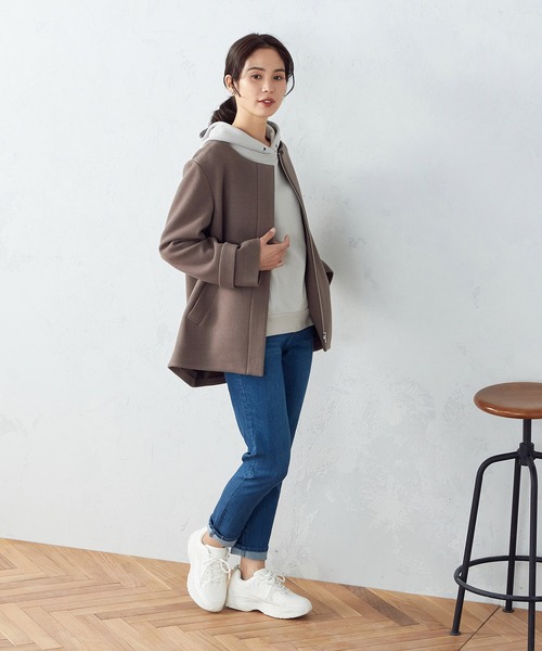 COMME CA ISM(コムサイズム)の「《2WAY》フード付き ショートコート(ノーカラーコート・レディース・サックスブルー/チャコール/アイボリー/モカ・SMALL/MEDIUM/LARGE)」の10枚目の写真