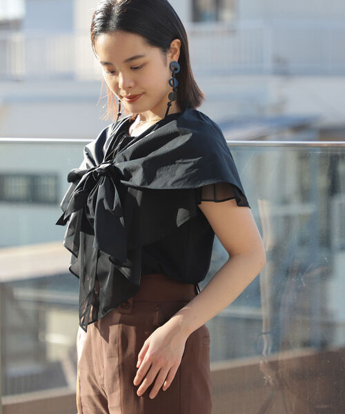 Ray BEAMS(レイビームス)の「RBS / レイヤード ケープカラー Tシャツ(Tシャツ/カットソー・レディース・ホワイト/ブラック・ONE SIZE)」の18枚目の写真