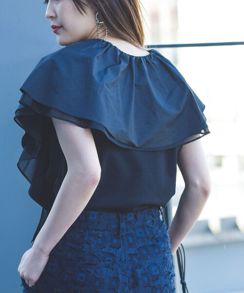 Ray BEAMS(レイビームス)の「RBS / レイヤード ケープカラー Tシャツ(Tシャツ/カットソー・レディース・ホワイト/ブラック・ONE SIZE)」の21枚目の写真