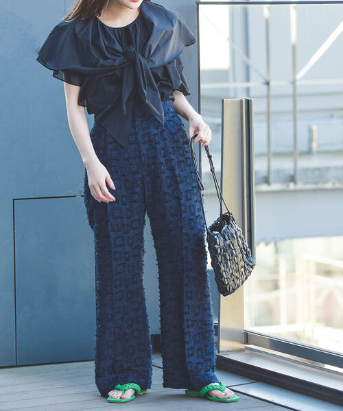 Ray BEAMS(レイビームス)の「RBS / レイヤード ケープカラー Tシャツ(Tシャツ/カットソー・レディース・ホワイト/ブラック・ONE SIZE)」の22枚目の写真