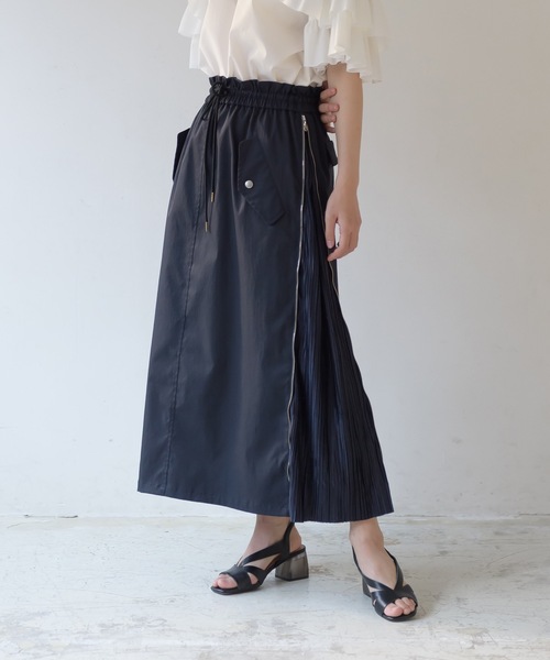 La SRIC（ラスリック）の「La SRIC / サイドZIPプリーツSK（スカート・レディース・ネイビー/キャメル・38）」の2枚目の写真