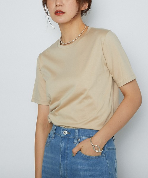 RIVE DROITE(リヴドロワ)の「スーピマコットンクルーネックカットソー(Tシャツ/カットソー・レディース・オフホワイト/ベージュ/ネイビー/ピンク・FREE)」の3枚目の写真