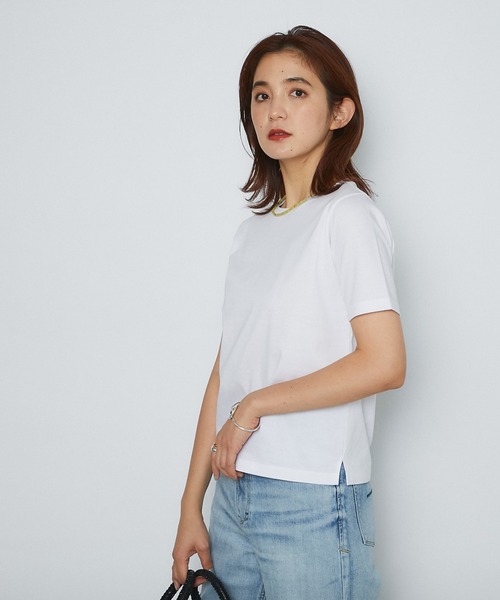 RIVE DROITE(リヴドロワ)の「スーピマコットンクルーネックカットソー(Tシャツ/カットソー・レディース・オフホワイト/ベージュ/ネイビー/ピンク・FREE)」の6枚目の写真