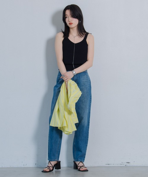 AIC.(エーアイシー)の「ハイウエストデニムテーパードパンツ(デニムパンツ・レディース・オフホワイト/ブルー/グリーン・SMALL/MEDIUM)」の11枚目の写真