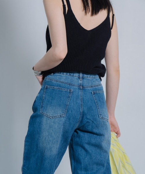 AIC.(エーアイシー)の「ハイウエストデニムテーパードパンツ(デニムパンツ・レディース・オフホワイト/ブルー/グリーン・SMALL/MEDIUM)」の12枚目の写真