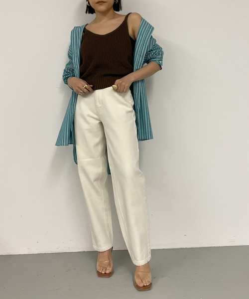 AIC.(エーアイシー)の「ハイウエストデニムテーパードパンツ(デニムパンツ・レディース・オフホワイト/ブルー/グリーン・SMALL/MEDIUM)」の13枚目の写真