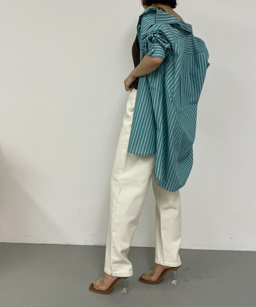 AIC.(エーアイシー)の「ハイウエストデニムテーパードパンツ(デニムパンツ・レディース・オフホワイト/ブルー/グリーン・SMALL/MEDIUM)」の4枚目の写真