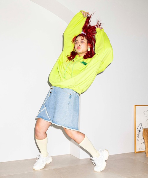 PUNYUS(プニュズ)の「リメイク風デニムミニスカート(デニムスカート・レディース・ブラック/ライトブルー・1/2/3/4)」の20枚目の写真