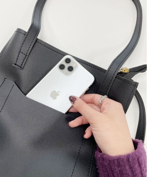 PairPair(ペアペア)の「合皮トートバッグ(トートバッグ・レディース・ブラック・FREE)」の5枚目の写真