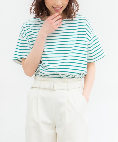 Honeys(ハニーズ)の「ゆるTシャツ(Tシャツ/カットソー・レディース・ブラック/オフホワイト/グリーン/ホワイト×グリーン/ベージュ系その他/ブルー系その他/ホワイト×ネイビー/ホワイト×ピンク・LL/S/M/L)」の2枚目の写真