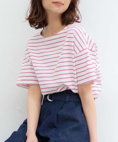 Honeys(ハニーズ)の「ゆるTシャツ(Tシャツ/カットソー・レディース・ブラック/オフホワイト/グリーン/ホワイト×グリーン/ベージュ系その他/ブルー系その他/ホワイト×ネイビー/ホワイト×ピンク・LL/S/M/L)」の4枚目の写真
