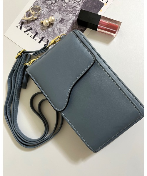 Ritzy(リッツィー)の「スクエア ミニショルダーバッグ(ショルダーバッグ・レディース・ベージュ/イエロー/レッド/ブラック/ピンク/ブルー系・FREE)」の4枚目の写真