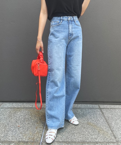 StyleSea（スタイルシー）の「ブリーチデニムストレートワイドパンツ（デニムパンツ・レディース・ライトブルー・FREE）」の7枚目の写真