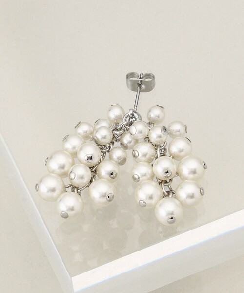Aresense（アーセンス）の「esne/エスネ パールシャワーピアス（ピアス（両耳用）・レディース・シルバー・ﾌﾘ-）」の7枚目の写真