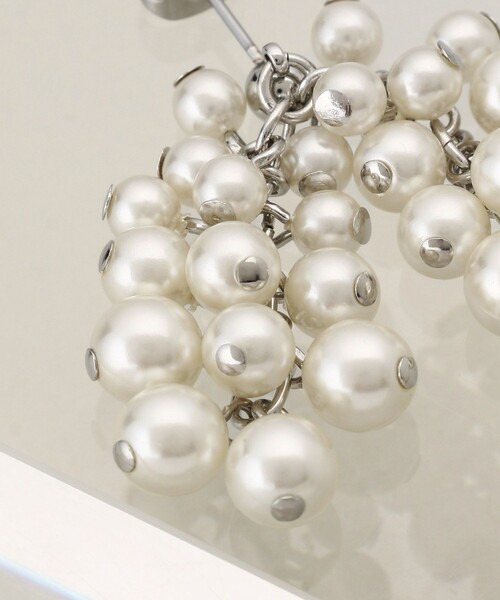Aresense（アーセンス）の「esne/エスネ パールシャワーピアス（ピアス（両耳用）・レディース・シルバー・ﾌﾘ-）」の5枚目の写真