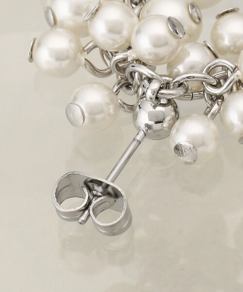 Aresense（アーセンス）の「esne/エスネ パールシャワーピアス（ピアス（両耳用）・レディース・シルバー・ﾌﾘ-）」の6枚目の写真