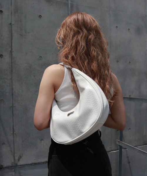 FIG&VIPER(フィグアンドバイパー)の「型押しクロコハンドルBAG(ハンドバッグ・レディース・ブラック/ホワイト/ピンク・FREE)」の4枚目の写真