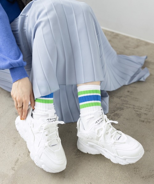 GeeRA（ジーラ）の「厚底ボリュームソールスニーカー（スニーカー・レディース・ホワイト/ベージュ・SMALL/MEDIUM/LARGE/X-LARGE）」の2枚目の写真