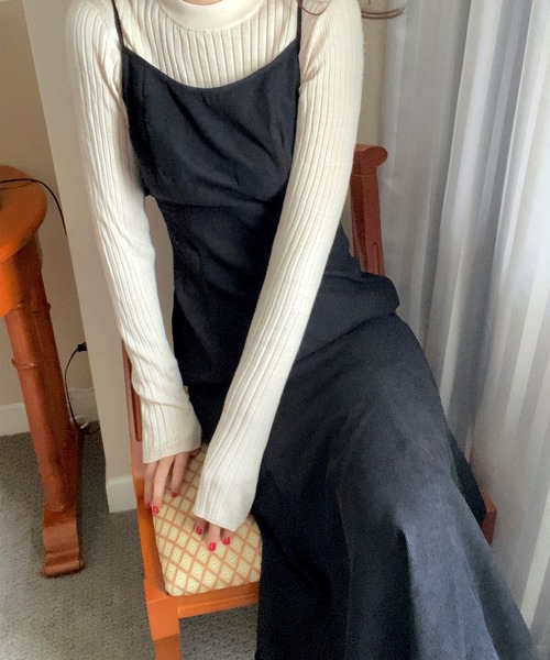 LAUIR(ラウアー)の「コーデュロイマーメイドワンピース(ワンピース・レディース・ブラウン/ベージュ/ブラック・MEDIUM/LARGE)」の4枚目の写真