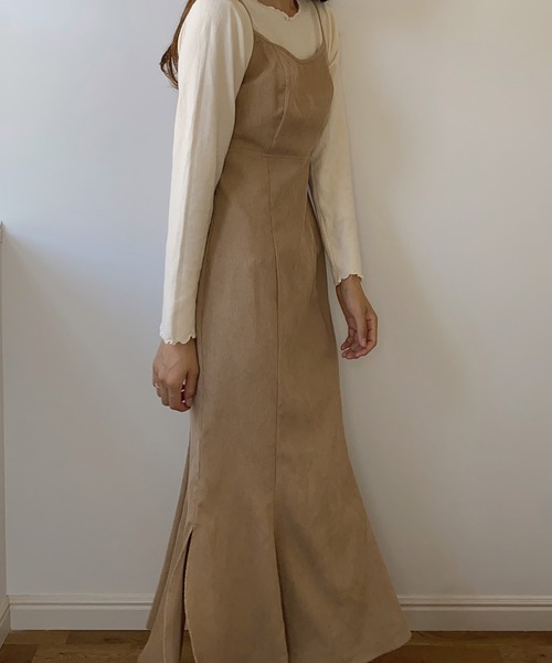LAUIR(ラウアー)の「コーデュロイマーメイドワンピース(ワンピース・レディース・ブラウン/ベージュ/ブラック・MEDIUM/LARGE)」の8枚目の写真