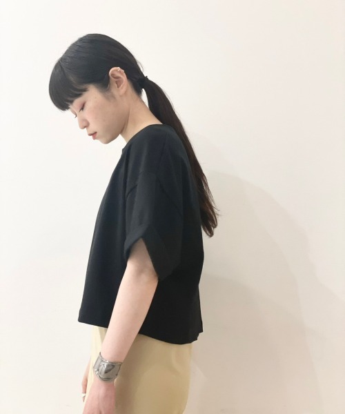 DROIT BELLO（ドロイトベロ）の「DROIT BELLO(ドロイトベロ) ショート丈Ｔシャツ（Tシャツ/カットソー・レディース・ホワイト/ブラック・F）」の7枚目の写真