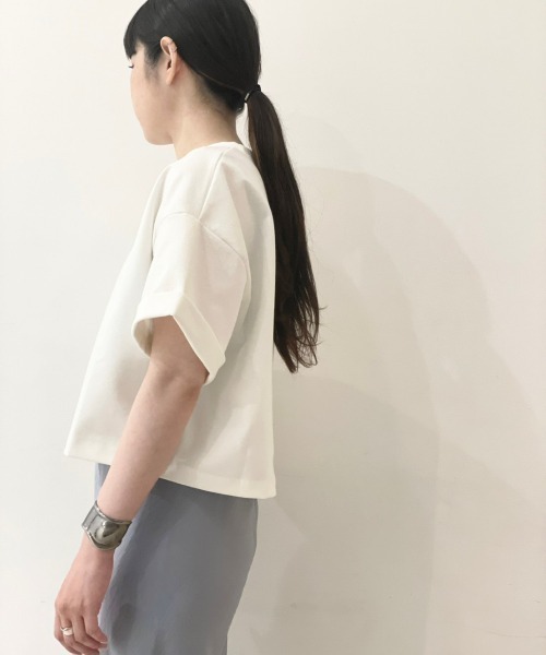 DROIT BELLO（ドロイトベロ）の「DROIT BELLO(ドロイトベロ) ショート丈Ｔシャツ（Tシャツ/カットソー・レディース・ホワイト/ブラック・F）」の4枚目の写真