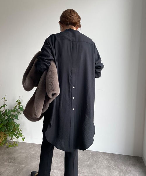 DouDou(ドゥドゥ)の「【WEB限定】 バンドカラーロングシャツ(シャツ/ブラウス・レディース・オフホワイト/ブラック/サックスブルー・FREE)」の3枚目の写真