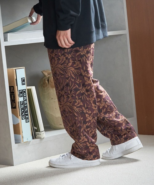 LOWRYS FARM(ローリーズファーム)の「ボタニカルジャガードパンツ 345715(その他パンツ・メンズ・ブラック/ブラウン・MEDIUM/LARGE)」の1枚目の写真
