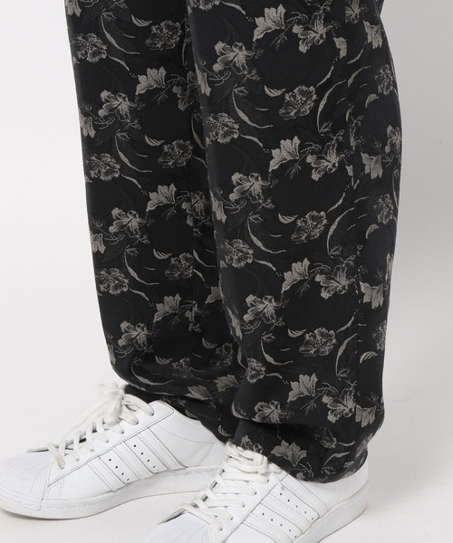 LOWRYS FARM(ローリーズファーム)の「ボタニカルジャガードパンツ 345715(その他パンツ・メンズ・ブラック/ブラウン・MEDIUM/LARGE)」の9枚目の写真