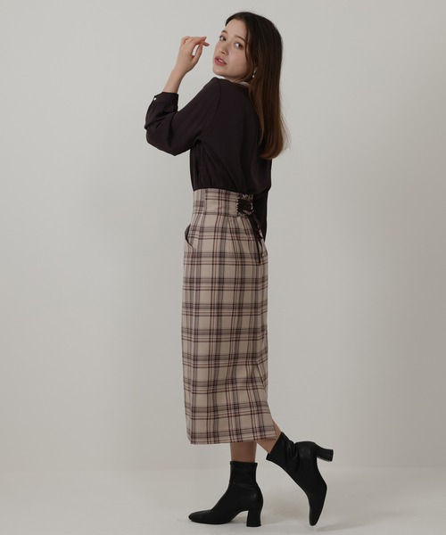 ASTORIA ODIER（アストリアオディール）の「グログランリボン配色ブラウス（シャツ/ブラウス・レディース・ホワイト/ピンクベージュ/ベージュ/ブラウン・MEDIUM/SMALL/LARGE）」の22枚目の写真