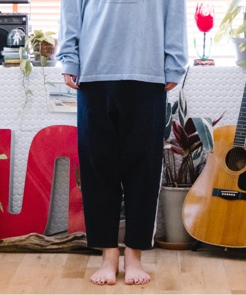 STOF(ストフ)の「Line wide jeans(デニムパンツ・メンズ・インディゴブルー/ブラック・S/M/XS)」の2枚目の写真