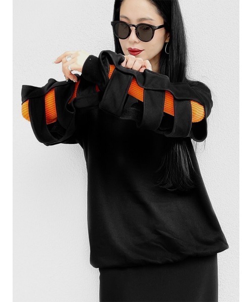 LVEU.(ラブユ.)の「Design sleeve sweat / デザインスリーブスウェット(Ai select)(スウェット・レディース・ブラック・FREE)」の3枚目の写真