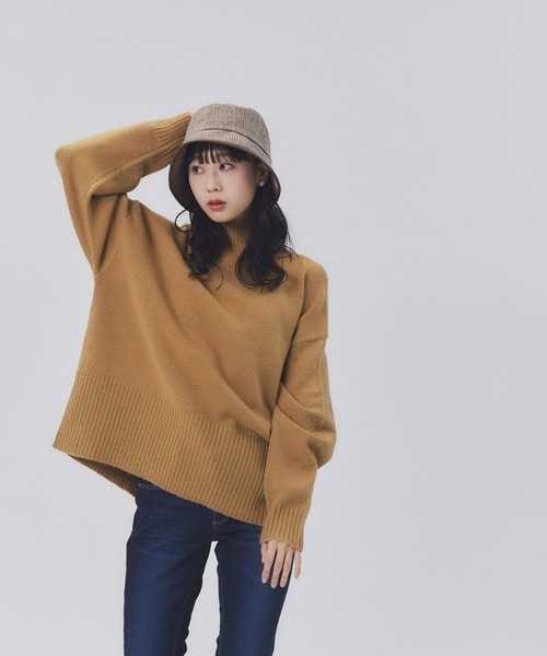 HONEYSUCKLE ROSE(ハニーサックルローズ)の「【HONEYSUCKLE ROSE】バックスリットハイネックニット(ニット/セーター・レディース・キャメル/グリーン/ピンク/オレンジ/オフホワイト/ブラック・M/L)」の4枚目の写真