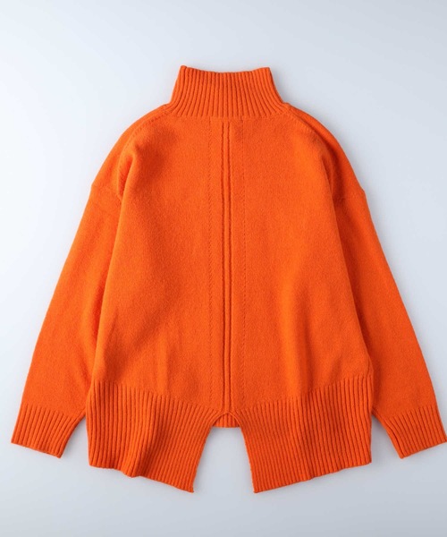 HONEYSUCKLE ROSE(ハニーサックルローズ)の「【HONEYSUCKLE ROSE】バックスリットハイネックニット(ニット/セーター・レディース・キャメル/グリーン/ピンク/オレンジ/オフホワイト/ブラック・M/L)」の13枚目の写真