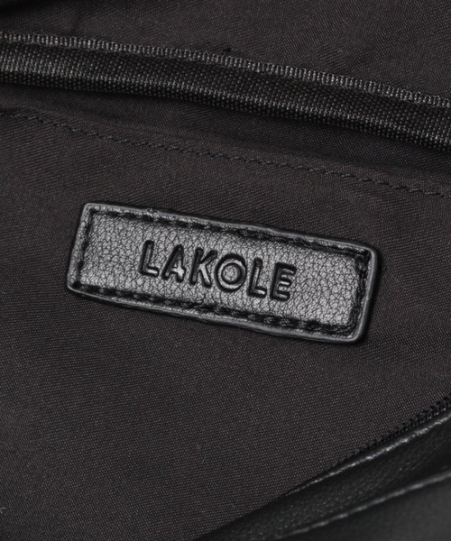 LAKOLE（ラコレ）の「フェイクレザーボディバッグ / 162555（ボディバッグ/ウエストポーチ・メンズ・ホワイト/ブラック・FREE）」の16枚目の写真