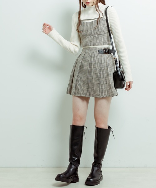 OLIVE des OLIVE(オリーブデオリーブ)の「コンパクトストラップビスチェ(キャミソール・レディース・ブラック/ベージュ/ネイビー・FREE)」の4枚目の写真