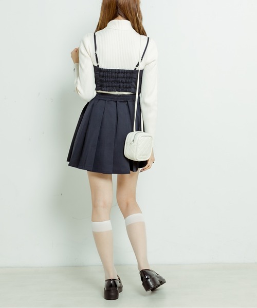 OLIVE des OLIVE(オリーブデオリーブ)の「コンパクトストラップビスチェ(キャミソール・レディース・ブラック/ベージュ/ネイビー・FREE)」の19枚目の写真