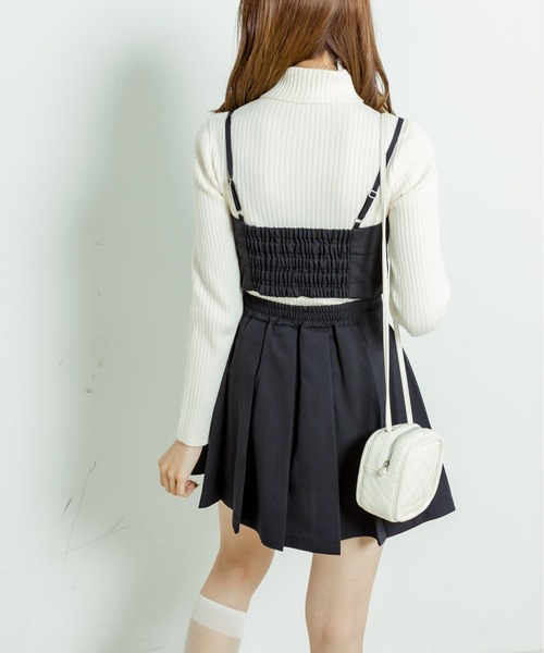 OLIVE des OLIVE(オリーブデオリーブ)の「コンパクトストラップビスチェ(キャミソール・レディース・ブラック/ベージュ/ネイビー・FREE)」の22枚目の写真