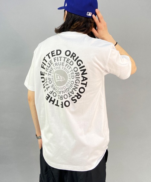 NEW ERA（ニューエラ）の「NEW ERA/ニューエラ  ORIGINATORS ルーズシルエット クルーネックTシャツ/バックプリントTシャツ/半袖Tシャツ 13516762/13516765/13516764（Tシャツ/カットソー・メンズ・グリーン系その他/ブラック×ホワイト/ホワイト×ブラック・M/L/XL/XXL）」の2枚目の写真