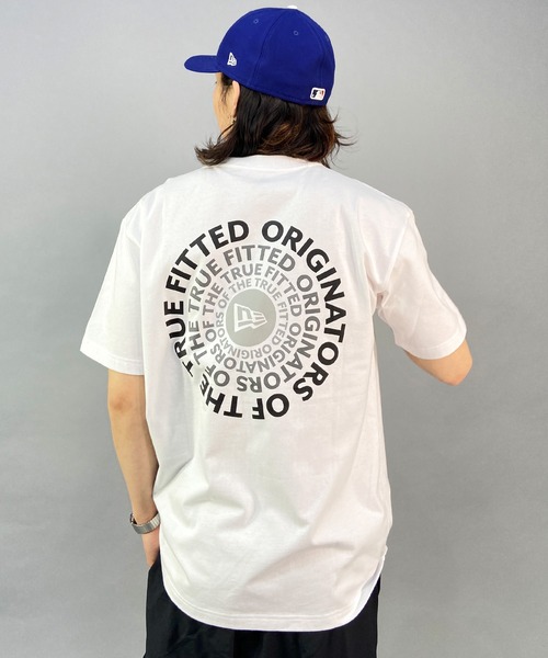 NEW ERA（ニューエラ）の「NEW ERA/ニューエラ  ORIGINATORS ルーズシルエット クルーネックTシャツ/バックプリントTシャツ/半袖Tシャツ 13516762/13516765/13516764（Tシャツ/カットソー・メンズ・グリーン系その他/ブラック×ホワイト/ホワイト×ブラック・M/L/XL/XXL）」の10枚目の写真