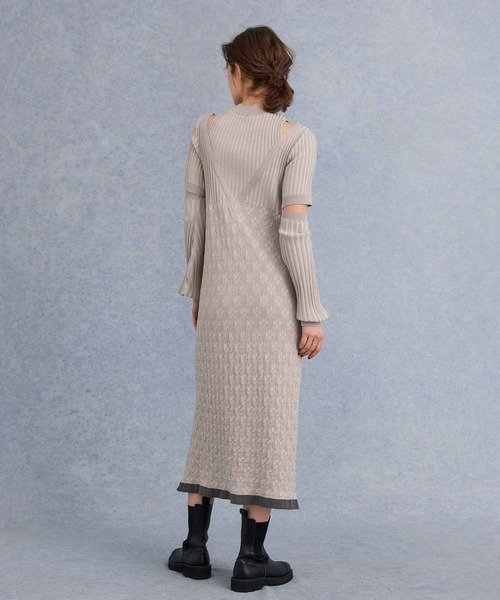 PUBLIC TOKYO(パブリックトウキョウ)の「【華奢見え・ストレッチ】アームウォーマーセットニットワンピース(ワンピース・レディース・ライトグリーン/アイボリー/ブラック・FREE)」の6枚目の写真