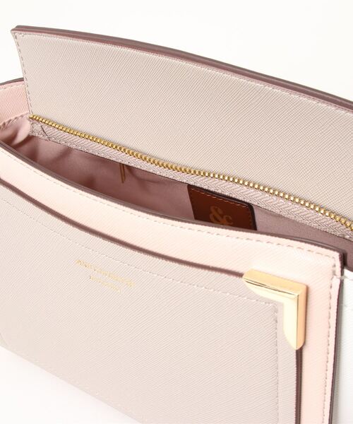 & chouette(アンドシュエット)の「オリジナルコーナー金具ショルダーバッグ(ショルダーバッグ・レディース・ミント/ホワイト/ピンク/ブラウン・FREE)」の11枚目の写真