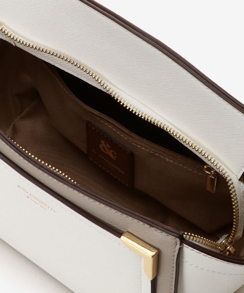 & chouette(アンドシュエット)の「オリジナルコーナー金具ショルダーバッグ(ショルダーバッグ・レディース・ミント/ホワイト/ピンク/ブラウン・FREE)」の17枚目の写真