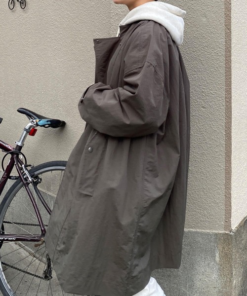 Couleur Meler（クルールメリー）の「Couleur Meler オクユウカ　ナイロンビッグコート（その他アウター・レディース・ブラック/グリーン系その他/ホワイト系その他・FREE）」の6枚目の写真