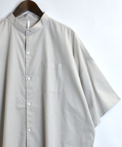 おしゃれスタ（オシャレスタ）の「ブロード バンドカラービッグ半袖シャツ【IR】（シャツ/ブラウス・メンズ・ホワイト/グレイッシュベージュ/サックスブルー/イエロー系その他/ブルー系その他/ブラック/パープル系その他/ブラック系その他/グリーン系その他/ホワイト系その他/グリーン・M/XL/L）」の6枚目の写真