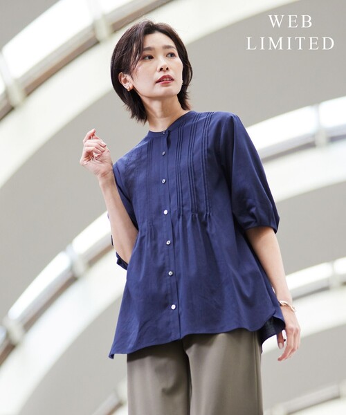 J.PRESS Ladies(J.プレス レディス)の「【WEB限定・洗える】ラミーポプリン ピンタック ブラウス(シャツ/ブラウス・レディース・ライトグレー系/ベージュ系/ネイビー系・XS)」の3枚目の写真