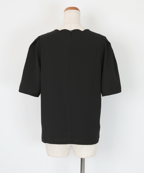 UR'S（ユアーズ）の「Vネックスカラップタックスリーブトップス（Tシャツ/カットソー・レディース・ホワイト/ブラック/ブラック系その他・S/M/L）」の10枚目の写真