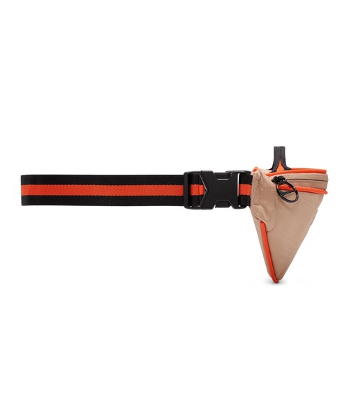 NIKE(ナイキ)の「NIKE HERITAGE RETRO FANNY PAC DR6266-200(ボディバッグ/ウエストポーチ・メンズ・ベージュ・ONE SIZE)」の5枚目の写真