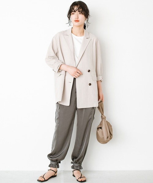 haco!(ハコ)の「さっとはくだけ理想のバランス!美脚フィルターパンツ(その他パンツ・レディース・カーキ/グレー・SMALL/MEDIUM/LARGE/X-LARGE)」の4枚目の写真
